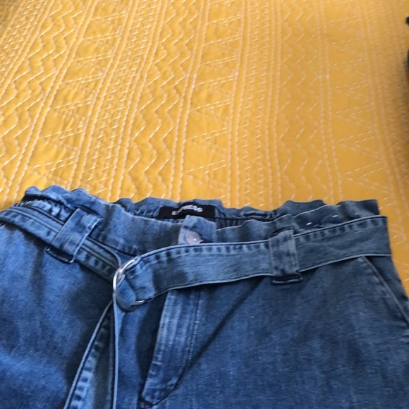 Super High Waisted Belted Paperbag Jeans NWOT - Picture 4 of 4